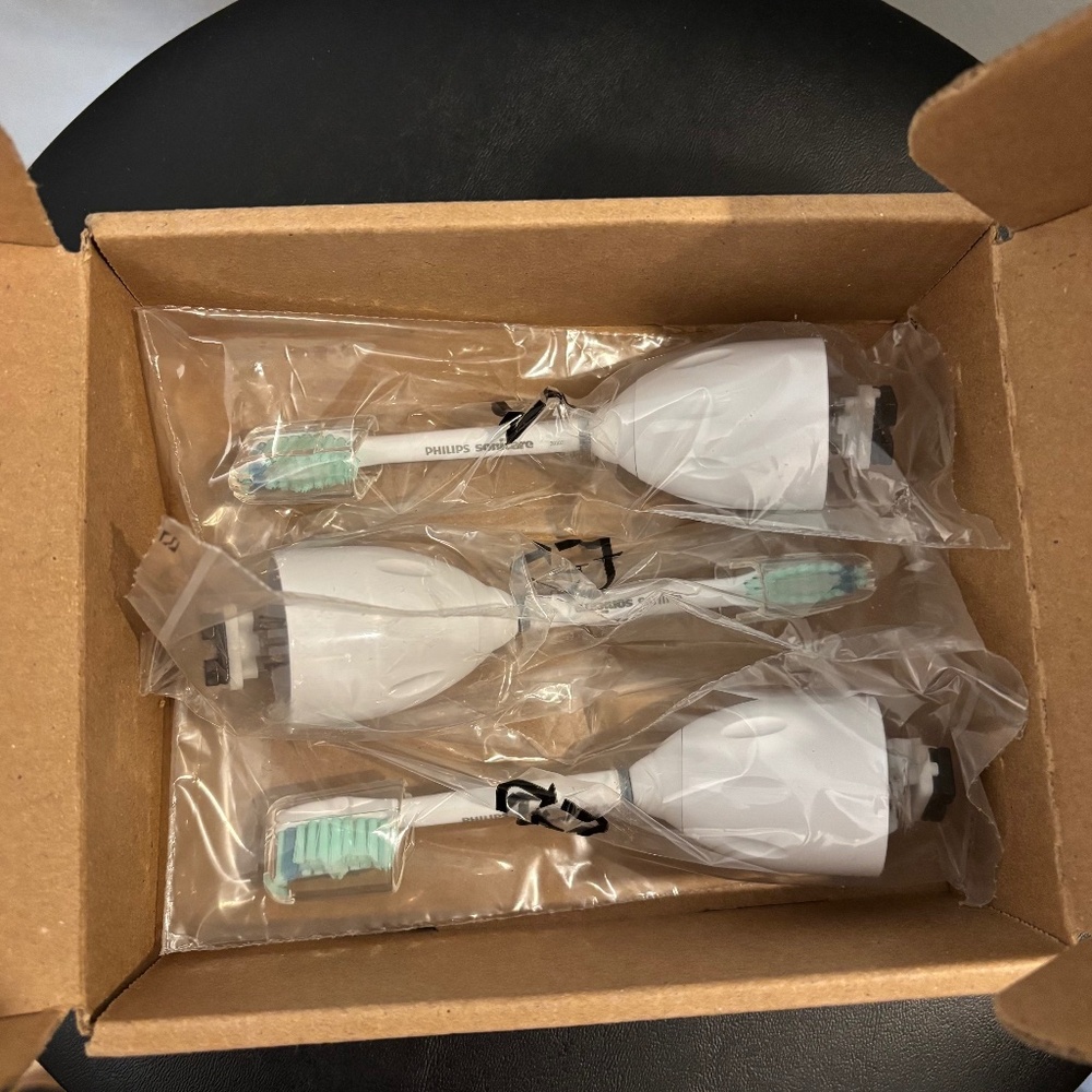 Phillips Sonicare E Series Replacement Brush Heads HX7023/30 - 3 Pack - New